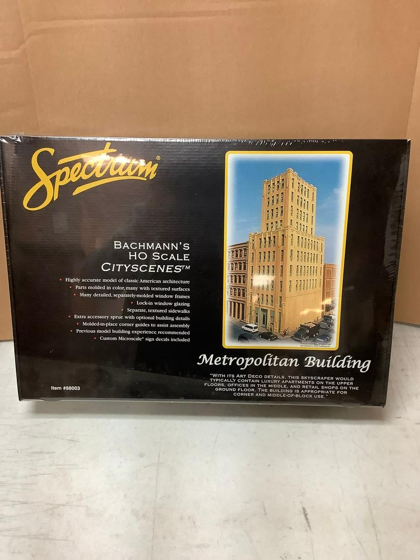 Sealed Spectrum Bachmann's Ho Scale CityScenes  Metropolitan Building (1 of 1)