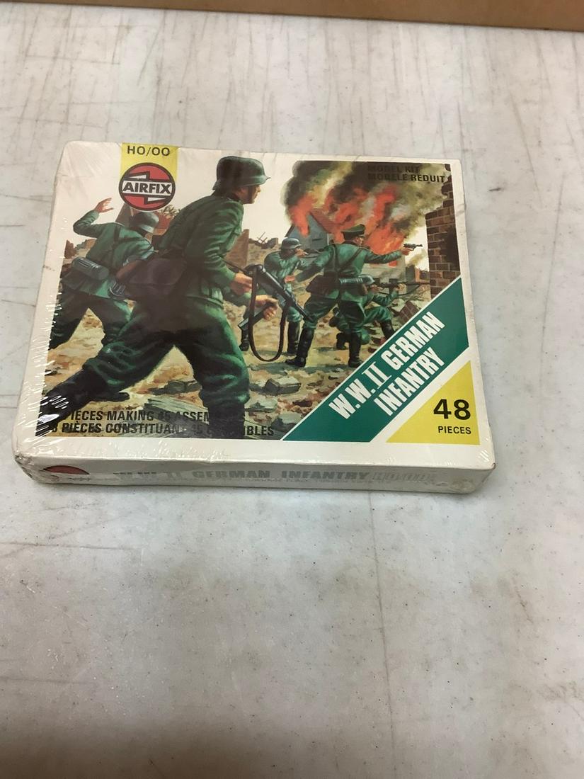 Sealed Airfix W.W.II German Infantry Ho/OO Scale 48 Pieces (1 of 1)