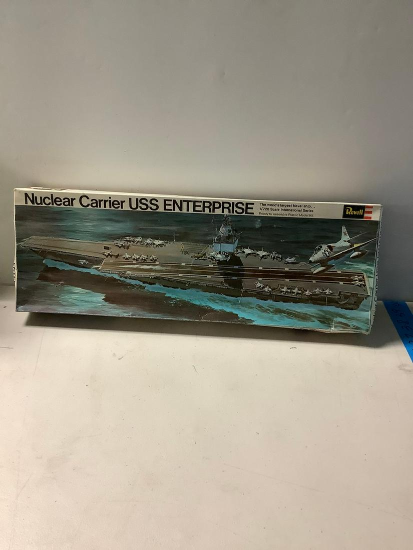 Complete 1972 Revell Nuclear Carrier USS Enterprise 1/720 Scale: Complete 1972 Revell Nuclear Carrier USS Enterprise 1/720 Scale