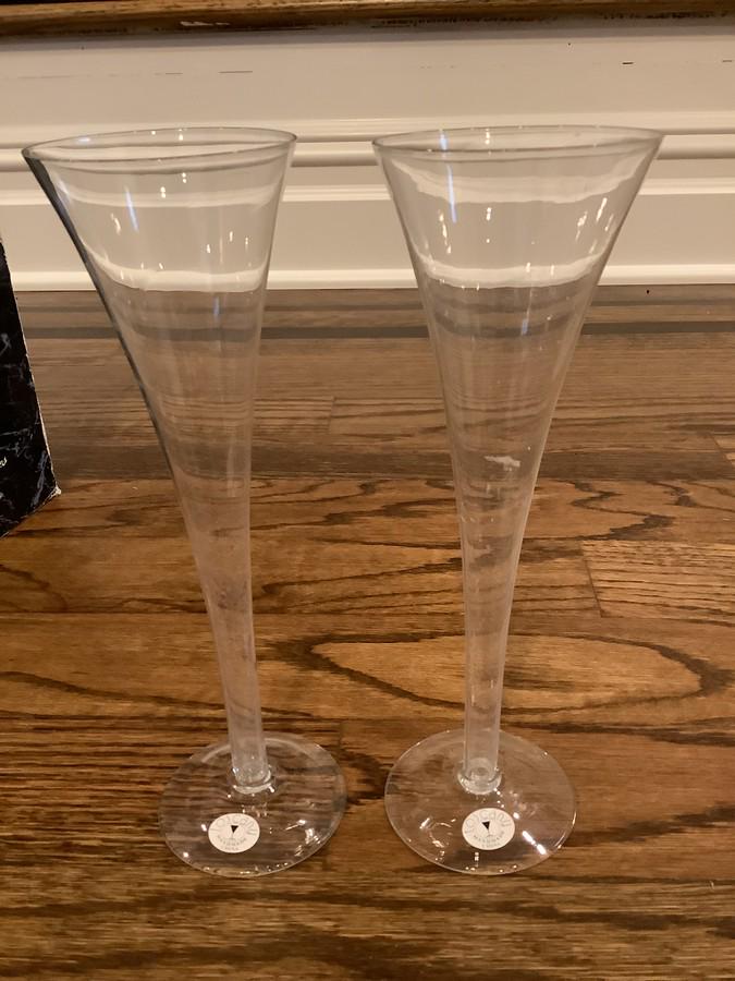 Spectrum Handblown set of 4, 10' tall, hollow stem flute champagne 5oz (1 of 1)