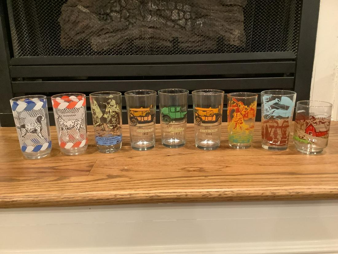 Lot of vintage glasses: Lot of vintage glasses