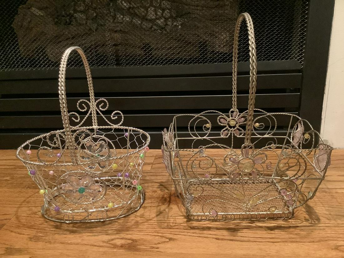 2 Decorative Baskets with beads: 2 Decorative Baskets with beads