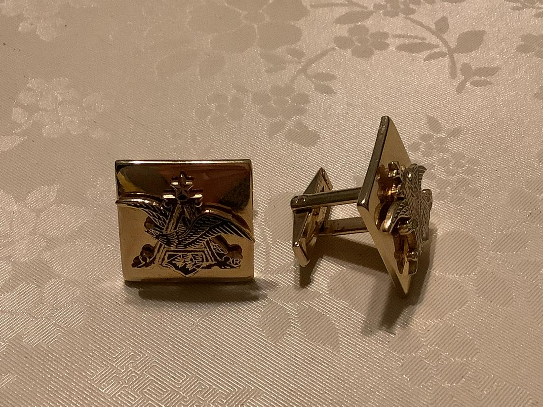 vintage anheuser bush logo gold tone cafe links Budweiser (1 of 2)