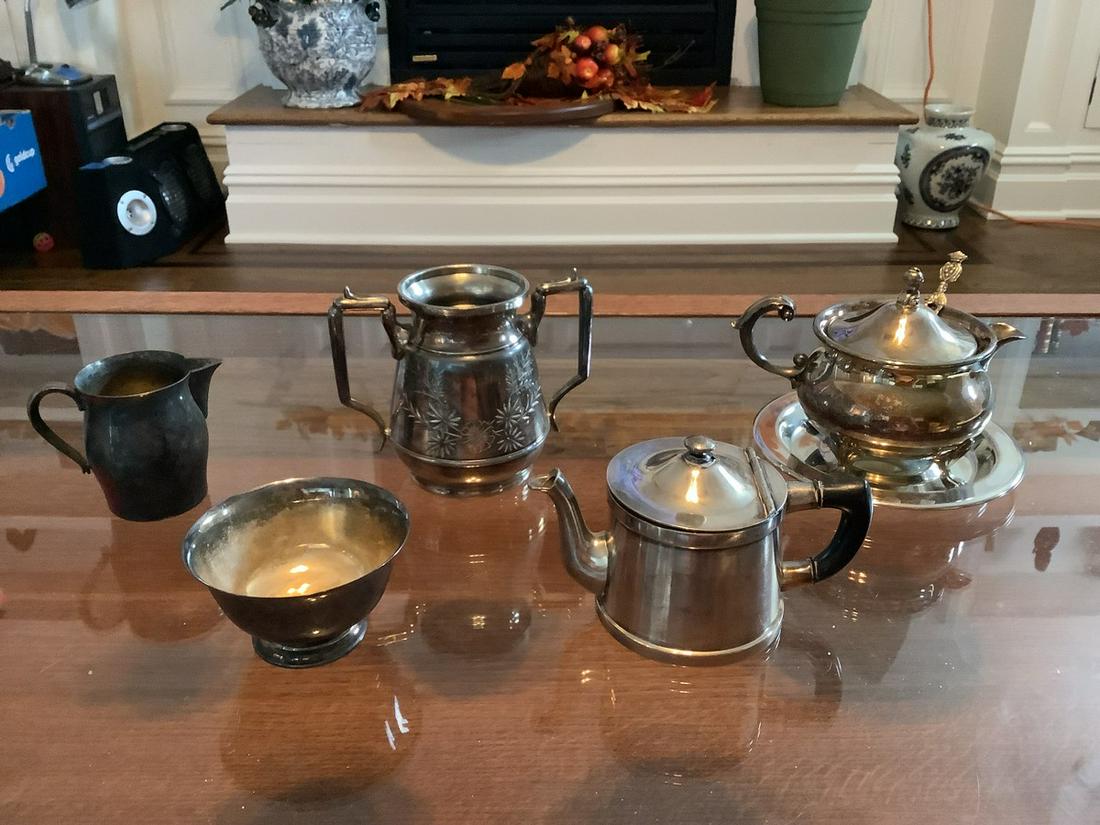 5 Pieces Tea Pot with Hindge 3.5 tall Benedier, Paul Revere reproduction creamer 3", Royal smifb: 5 Pieces Tea Pot with Hindge 3.5 tall Benedier, Paul Revere reproduction creamer 3", Royal smifb meridenet Quadruple 18.. 4.75", Rogus Tea pot w/collectable spoon