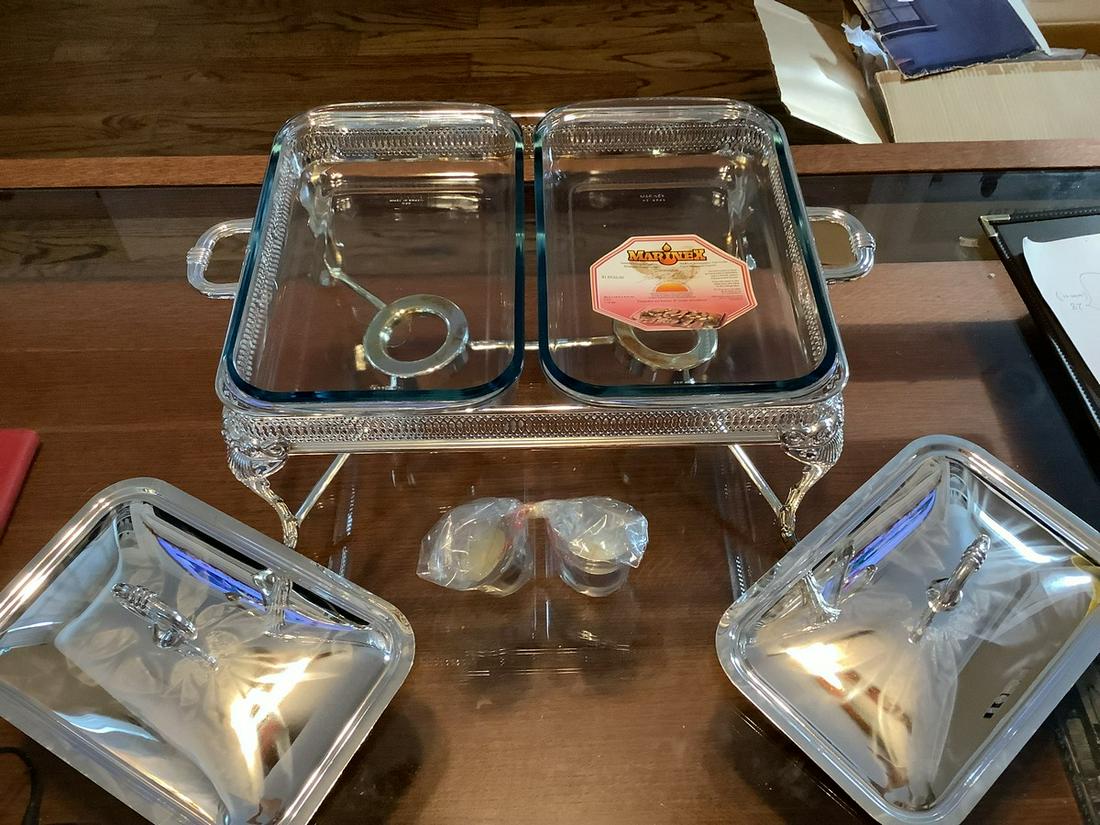 Silver plated 1.5 qt, 2 division pieced gallery oblong food warmer: Silver plated 1.5 qt, 2 division pieced gallery oblong food warmer