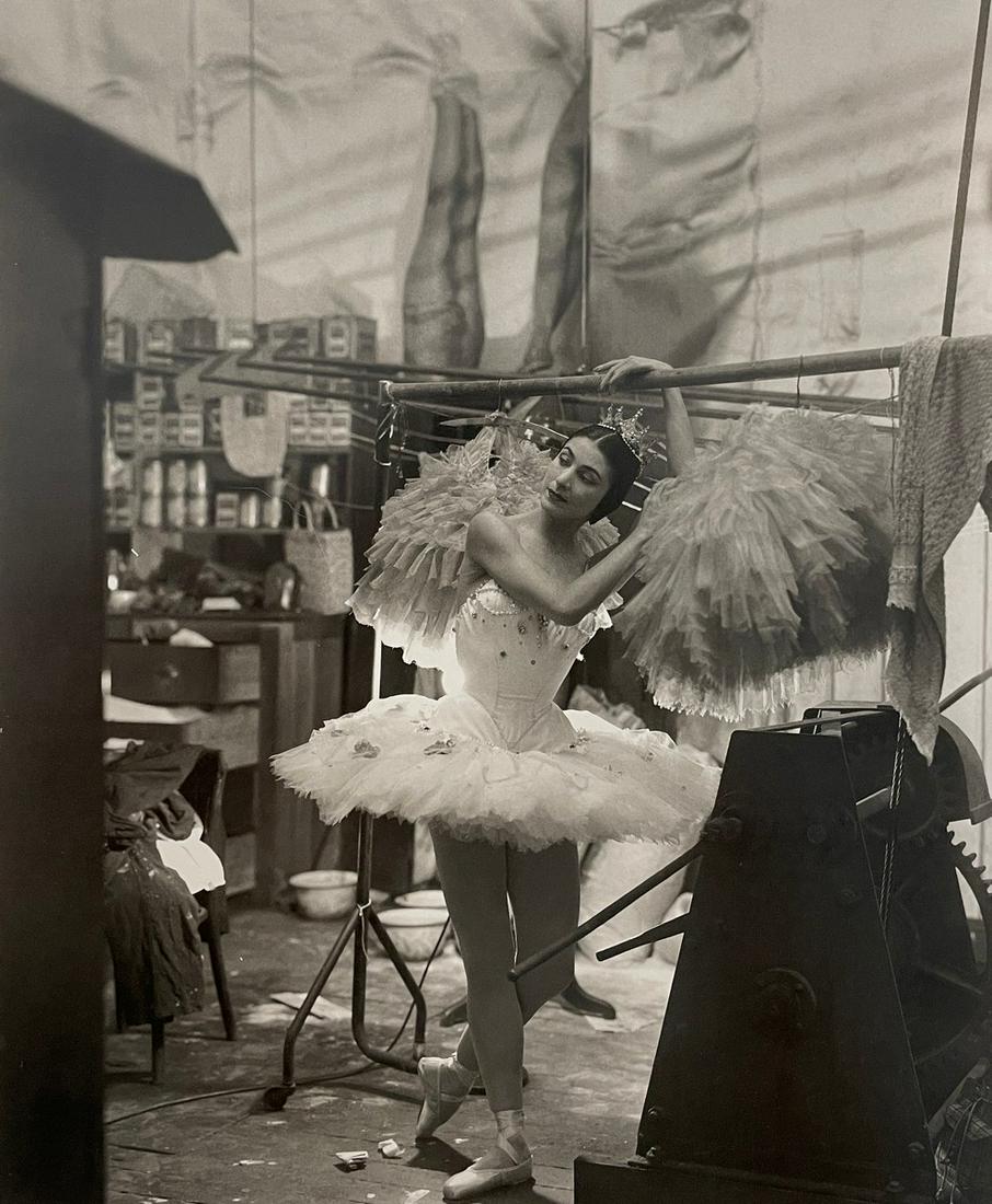 Cecil Beaton - Margot Fonteyn, 1950: CECIL BEATON (1904-1980) Margot Fonteyn, 1950 Print in Colors 8 1/2" x 10 1/2" Cecil Beaton was a British photographer and designer best known for his elegant photographs of high society. Working with