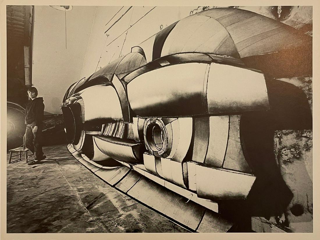 Hans Namuth - Lee Bontecou, 1964: HANS NAMUTH (1915-1990) Lee Bontecou, New York City, 1964 Print in Colors 10" x 13" Hans Namuth was a German-born American photographer known for his portraits of famous artists such as Jackson Polloc