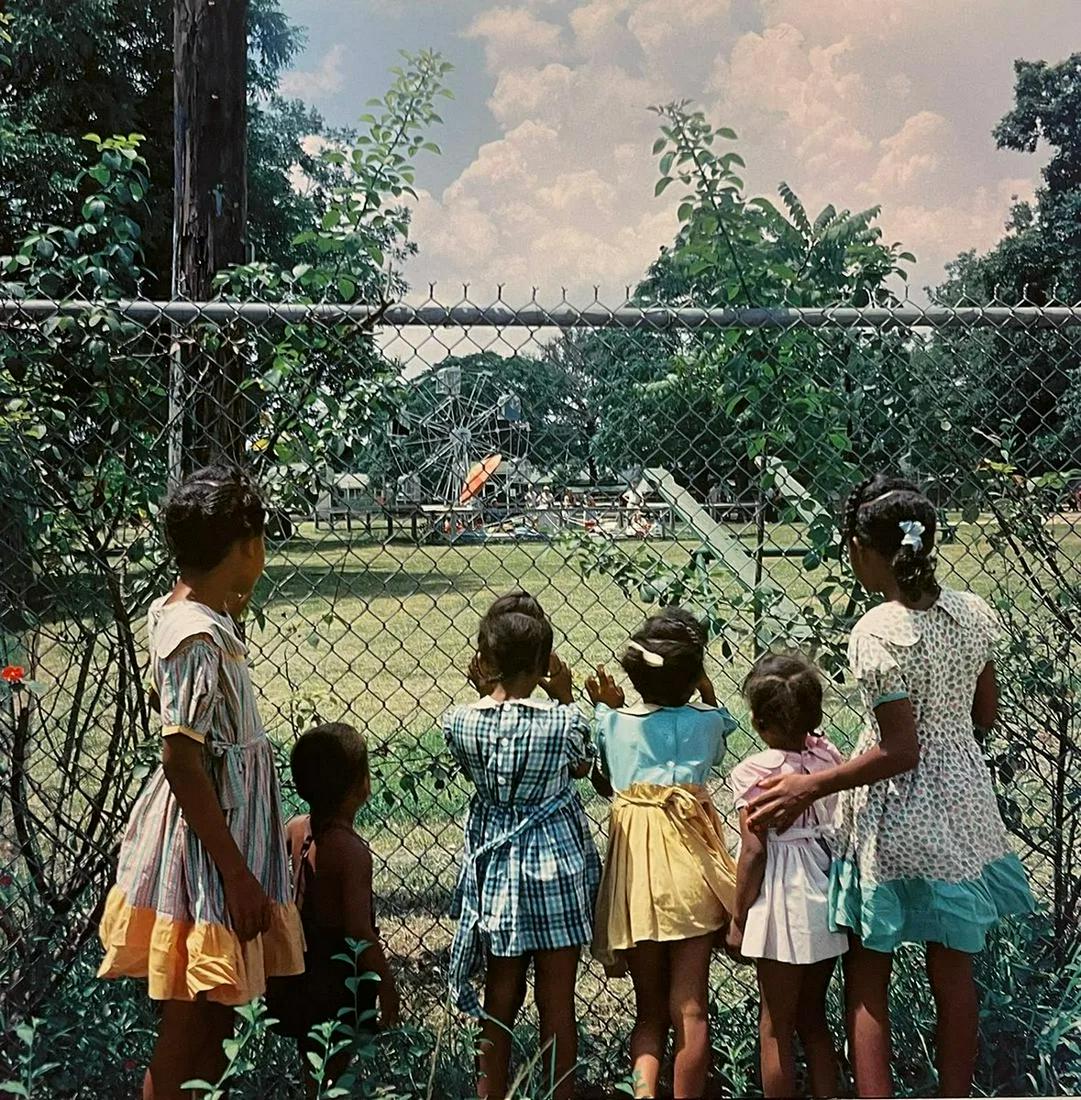 Gordon Parks - Outside Looking In, Mobile, Alabama, 1956 (1 of 1)
