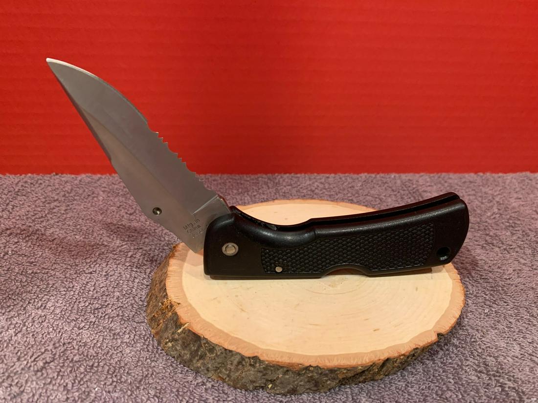 Black Maxam Steel Knife, approx 8 1/2" with open blade: Black Maxam Steel Knife, approx 8 1/2" with open blade
