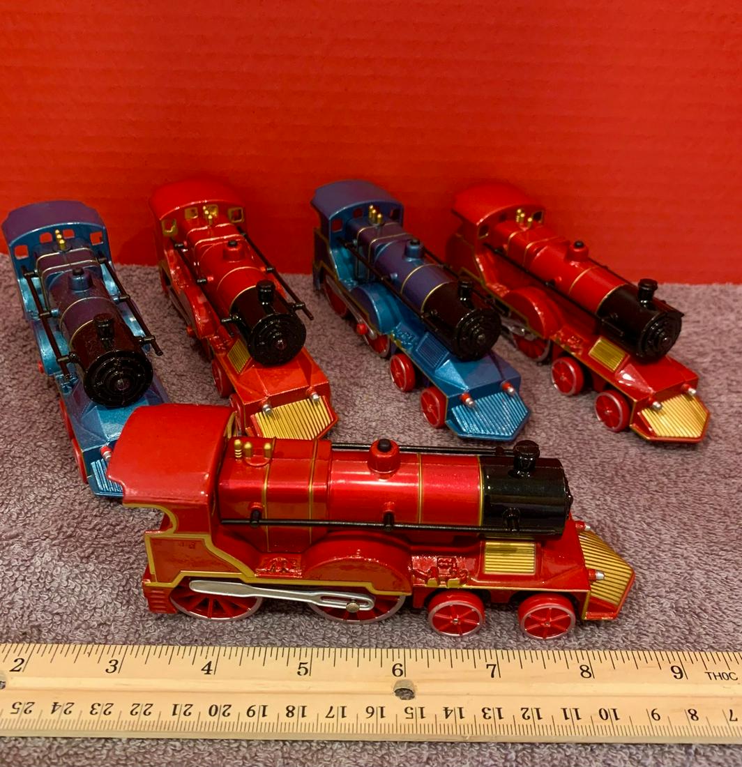 Lot of 5 trains, blue & red, Die Cast Metal, Pull Back Action, no sounds: Lot of 5 trains, blue & red, Die Cast Metal, Pull Back Action, no sounds