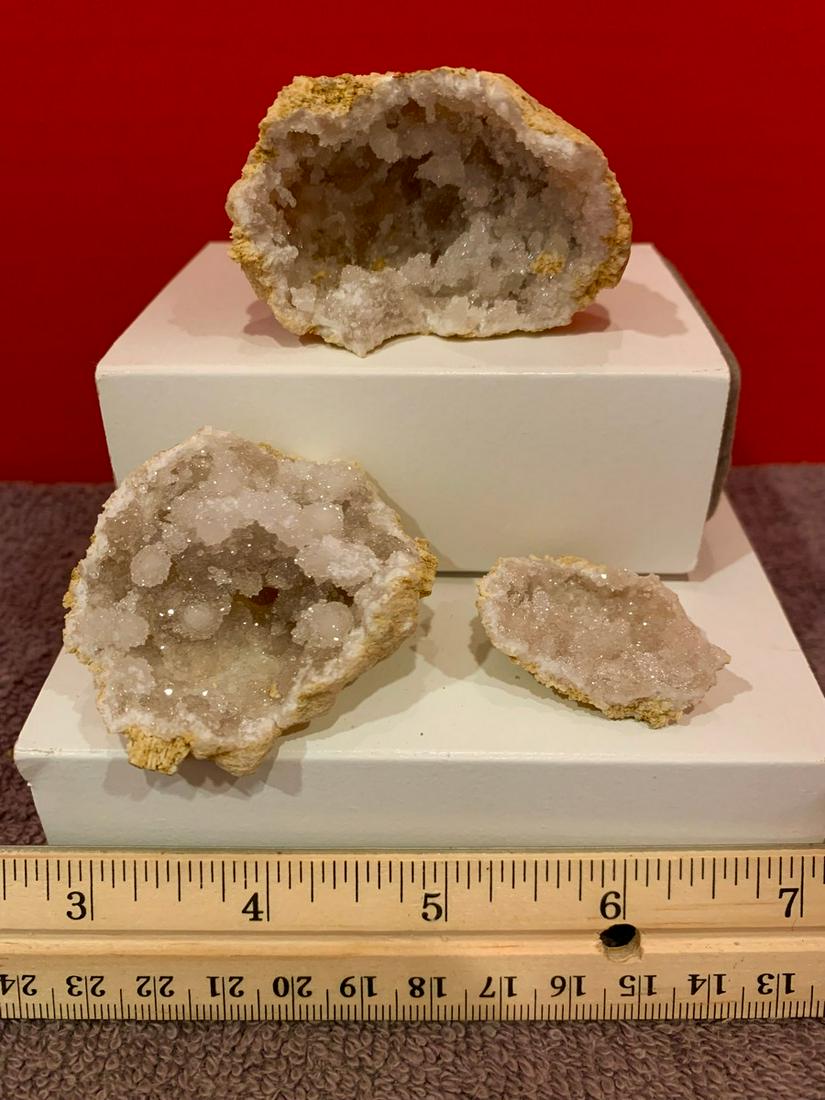 Geode in 3 sections, see ruler below for sizes: Geode in 3 sections, see ruler below for sizes