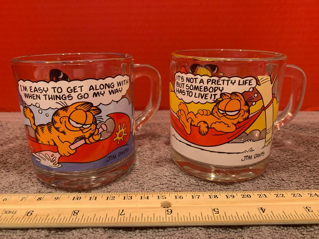 2 McDonalds, Garfield Mug by Jim Davis, 3 1/2": 2 McDonalds, Garfield Mug by Jim Davis, 3 1/2"