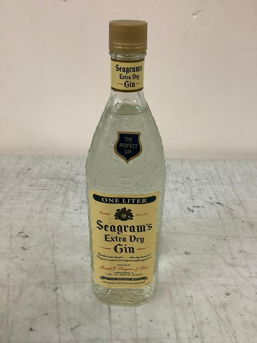 Sealed Seagram's Extra Dry Gin 1 Liter (1 of 1)