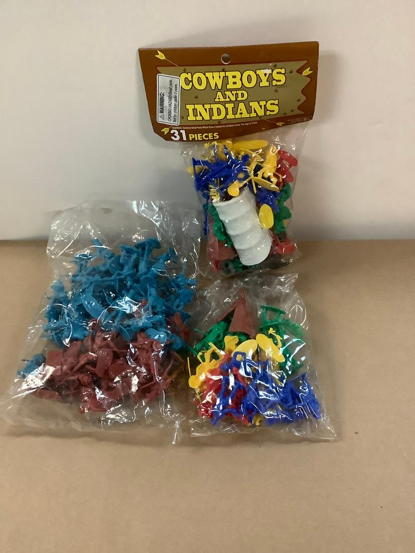 Lot of Plastic Cowboys, Indians and Soldiers (1 of 1)
