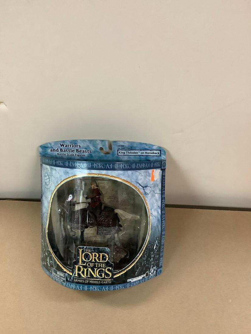 The Lords of the Rings Warriors and Battle Beast Battle Scale Figure "King Theoden on Horseback" NIB: The Lords of the Rings Warriors and Battle Beast Battle Scale Figure "King Theoden on Horseback" NIB
