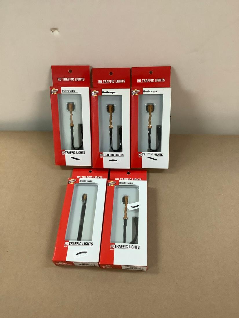 Lot of Walthers CornerStone Series HO Scale Traffic Lights NIB (1 of 1)