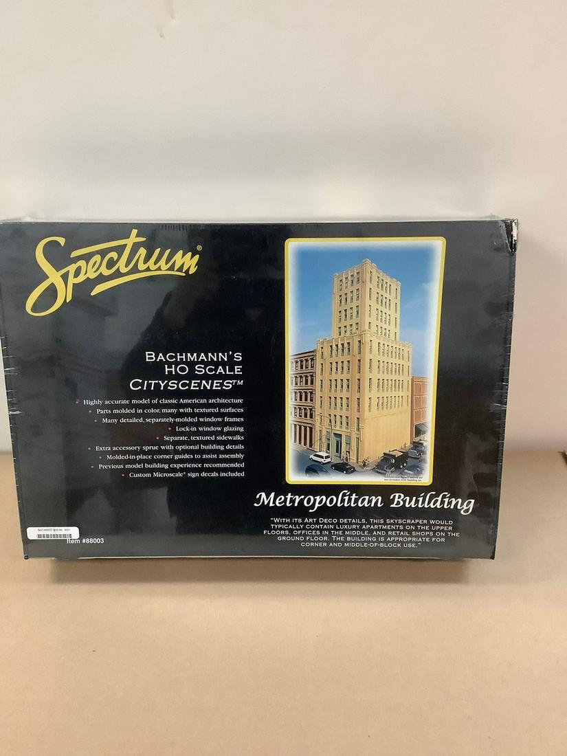 Sealed Spectrum Bachmann's HO Scale CityScenes  Metropolitan Building (1 of 1)
