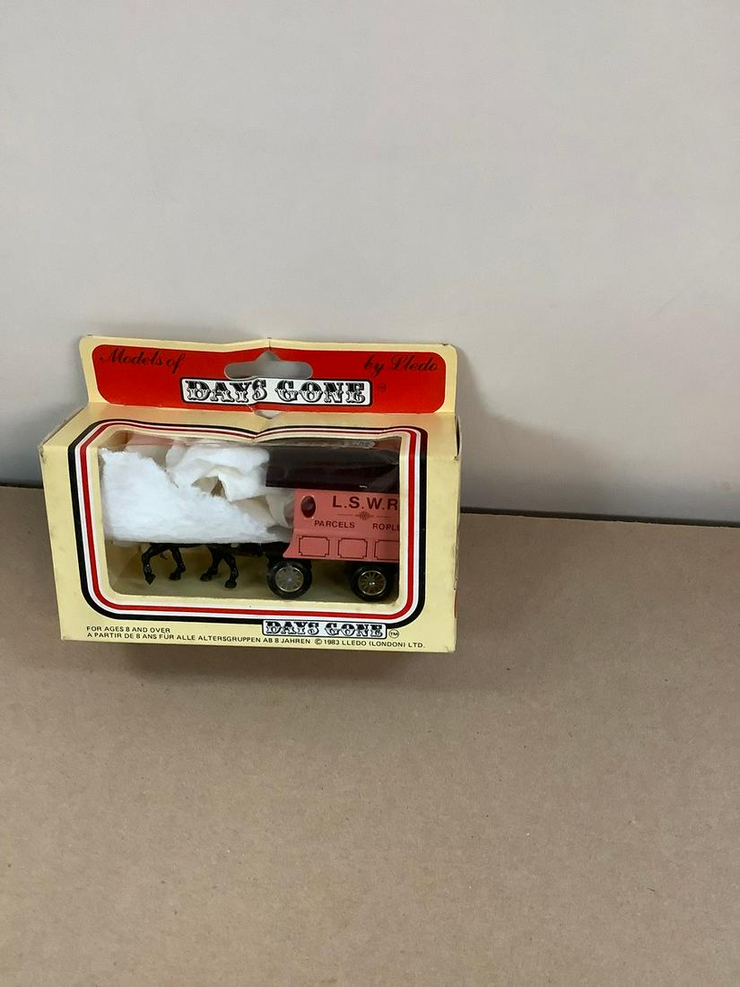 1983 LLedo Models of Days Gone Die Cast Horse and Wagon NIB (1 of 1)