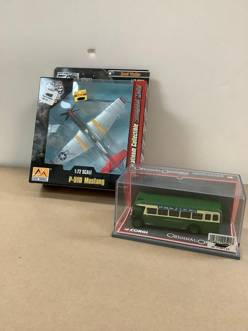 Easy Model WWII Aircraft Series Platinum Collectible Assembled Model P-51D Mustang 1:72 Scale and (1 of 1)