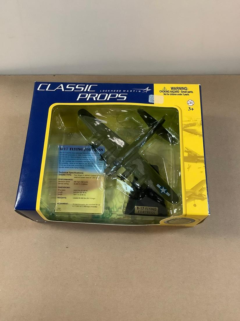 Motor Max Classic Props Lockheed Martin Die Cast B-17 Flying Fortess Collectors Edition NIB (1 of 1)
