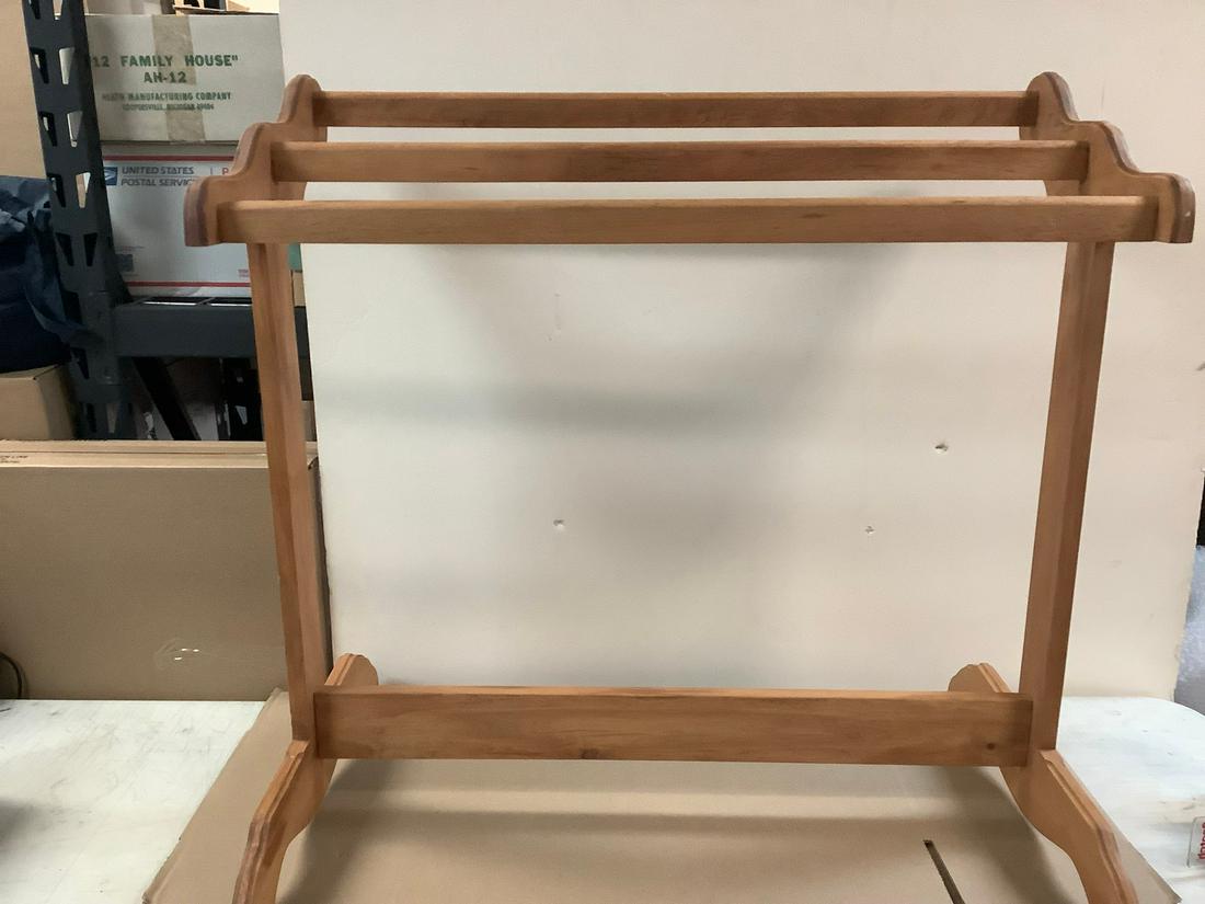 Wooden Quilt Rack 30x21 (1 of 1)