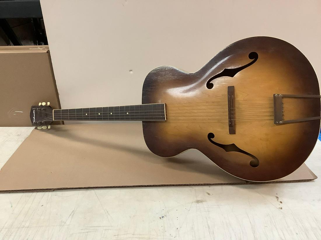 Silvertone Guitar (1 of 1)