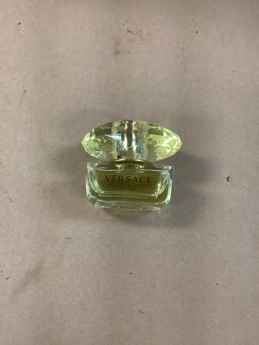 Versace Yellow Diamond Perfume: Versace Yellow Diamond Perfume