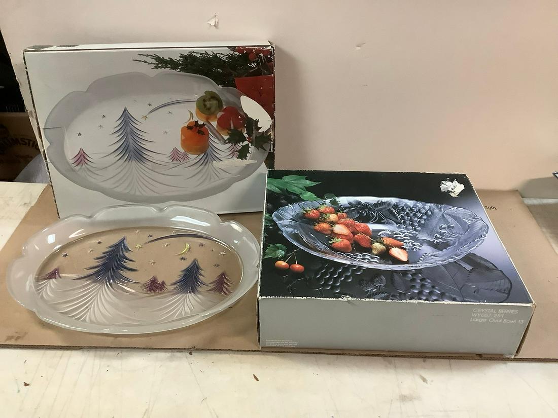 Studio Nova Crystal Berries Large Oval Bowl 13"and Studio Nova Starlight Oval Platter 15" (1 of 1)