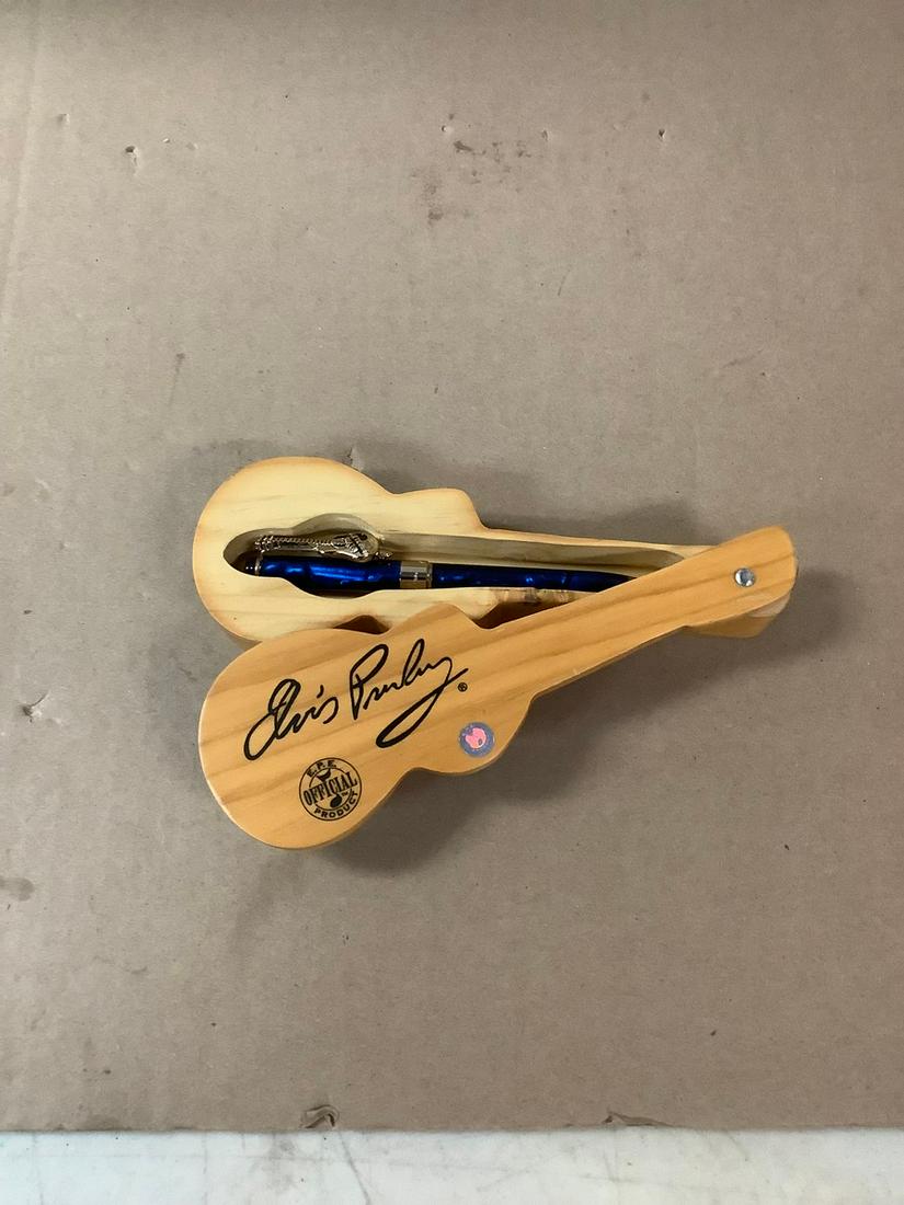 Elvis Presley Pen in Wooden Guitar Box: Elvis Presley Pen in Wooden Guitar Box