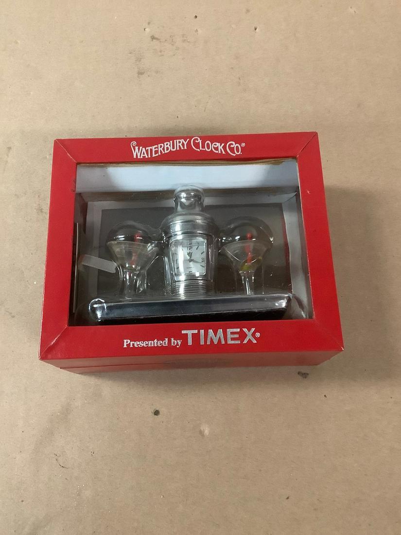 Waterbury Clock Co. Presented By Timex Clock NIB: Waterbury Clock Co. Presented By Timex Clock NIB