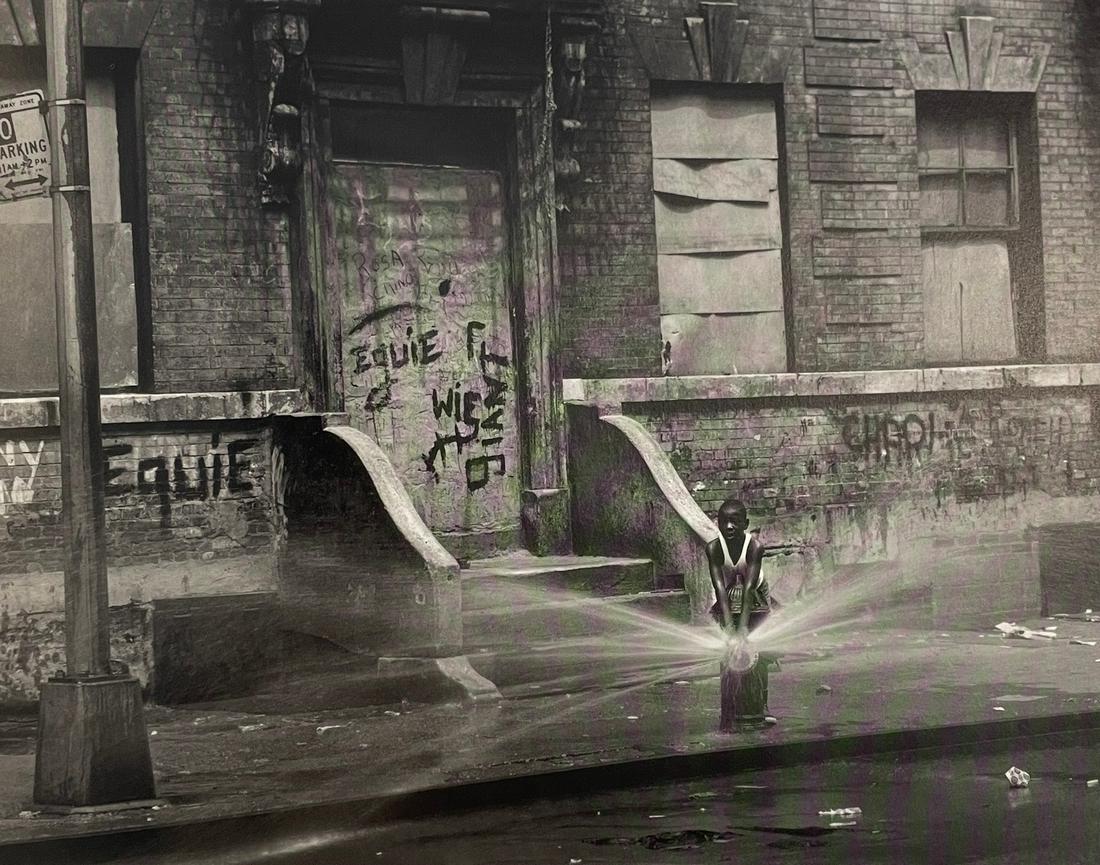 Bruce Davidson - East 100th Street, 1967 (1 of 1)