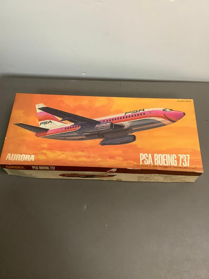 Vintage 1974 Aurora PSA Boeing 737 1/72 Scale Plastic Assembly Kit (1 of 1)