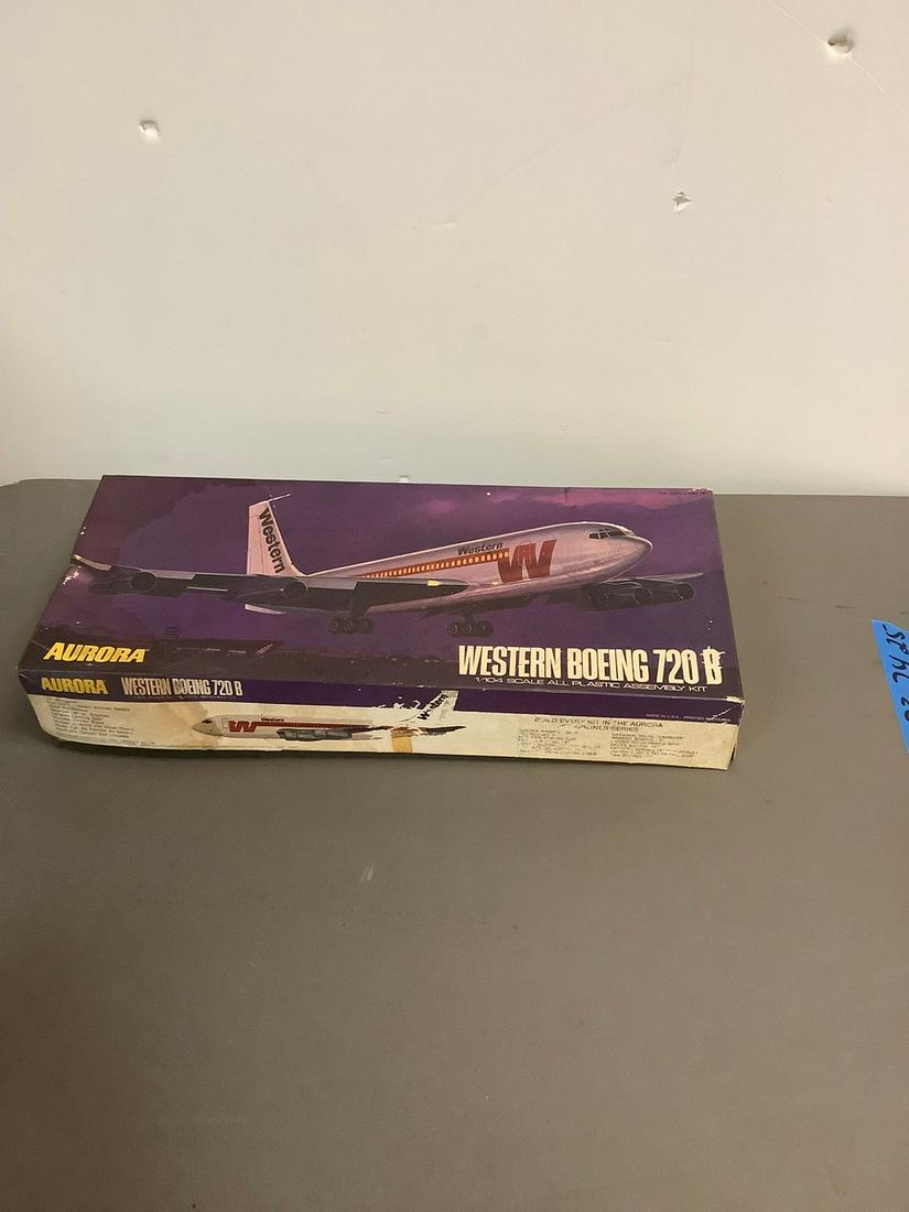 Vintage 1974 Aurora Western Boeing 720 B 1/104 Scale Model Kit (1 of 1)