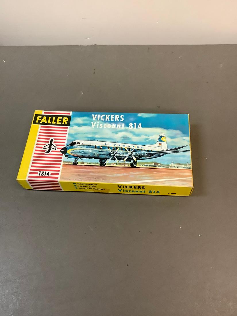 Vintage Faller Vickers Viscount 814 1:100 Scale Model Kit (1 of 1)