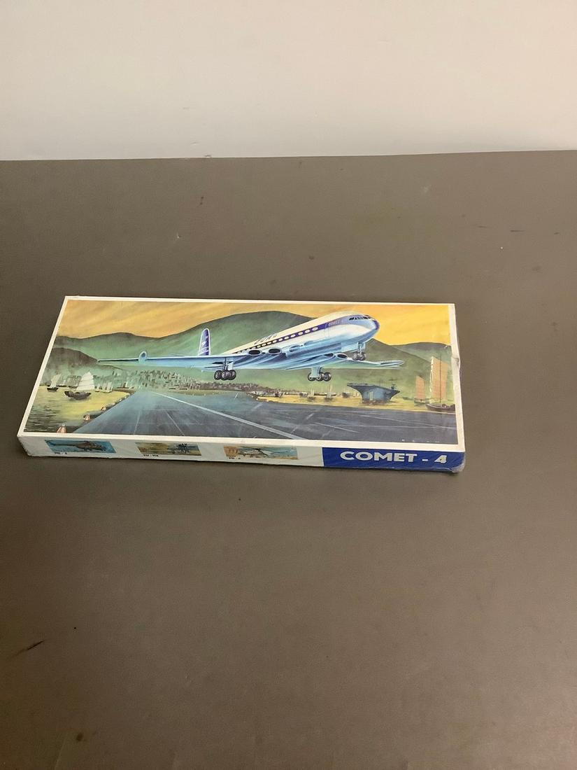 Sealed Comet 4 Airplane Model Kit (1 of 1)