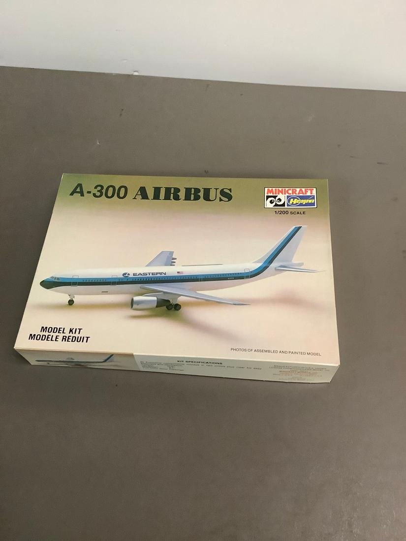 Vintage Minicraft Hasegawa A-300 Airbus 1/200 Scale Model Kit (1 of 1)
