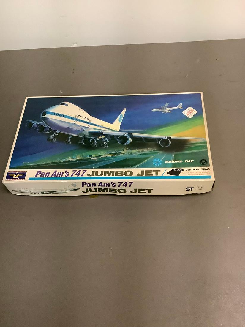 Vintage KSN Pan Am's 747 Jumbo Jet 1/288 Scale Model Kit: Vintage KSN Pan Am's 747 Jumbo Jet 1/288 Scale Model Kit