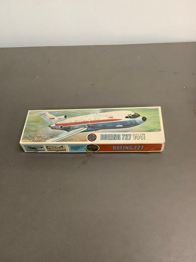 Vintage AirFix Boeing 727 144th Scale Model Kit (1 of 1)
