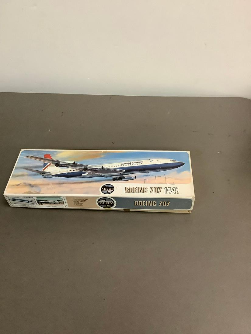 Vintage AirFix Boeing 707 144th Scale Model Kit (1 of 1)