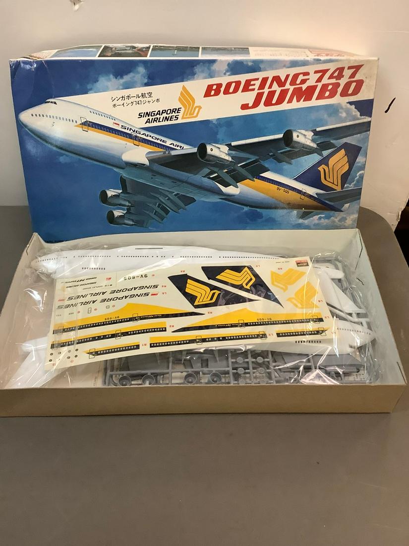 Vintage Hasegawa Boeing 747 Jumbo Model Kit (1 of 1)