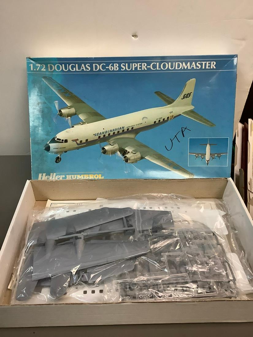 Vintage Heller Humbrol Douglas DC-6B Super- Cloudmaster 1:72 Model Kit (1 of 1)