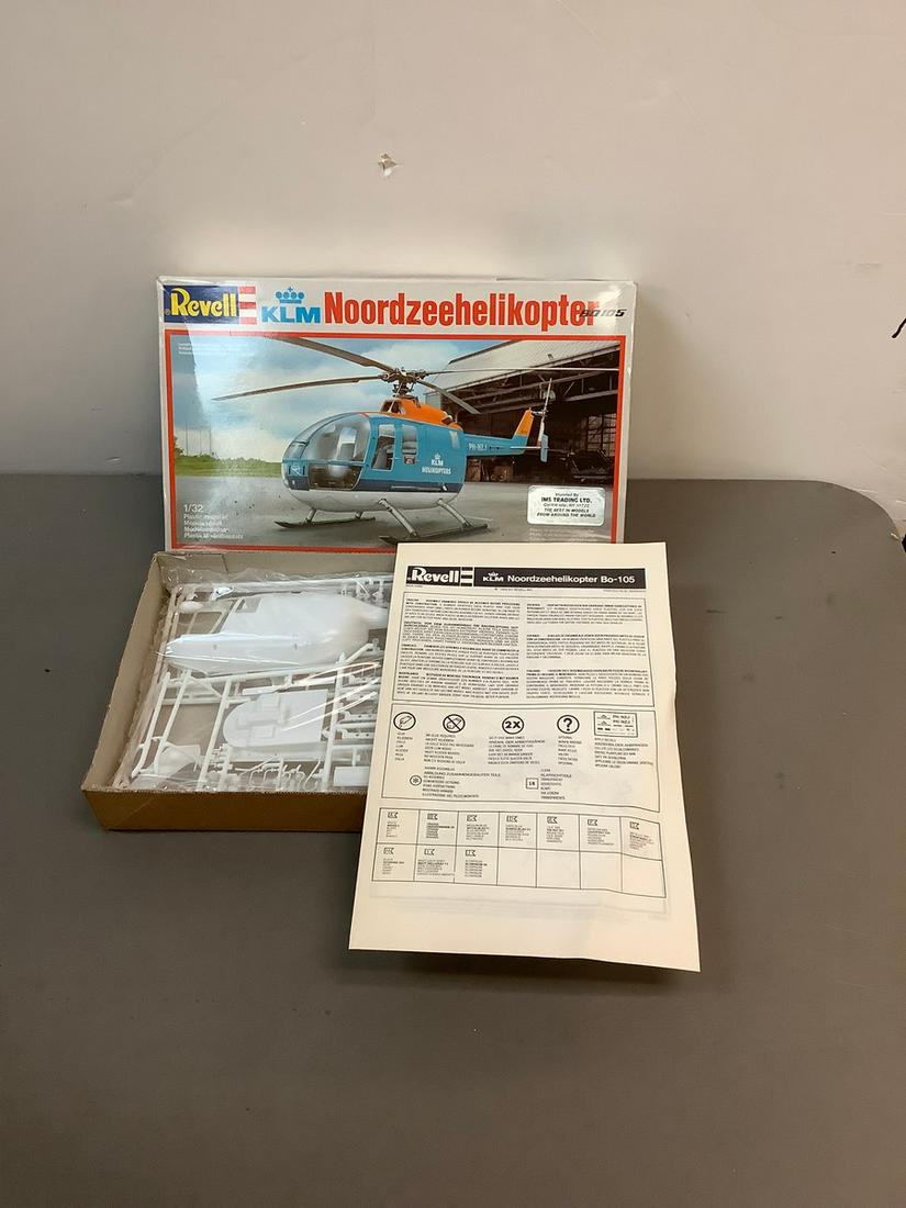 Vintage Revell KLM Noordzeehelikopter 1/32 Scale Model Kit (1 of 1)