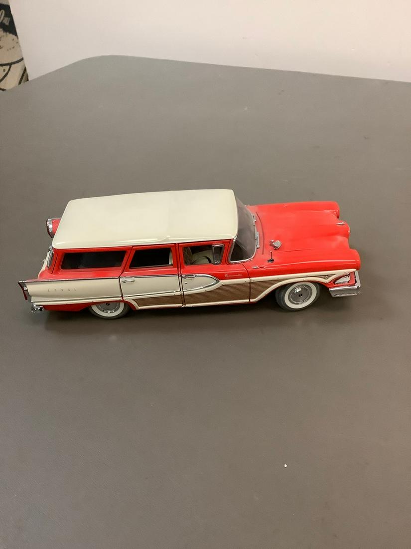 The Danbery Mint 1958 Edsel Bermunda Station Wagon (Side Mirror Broken) 8.5" (1 of 1)