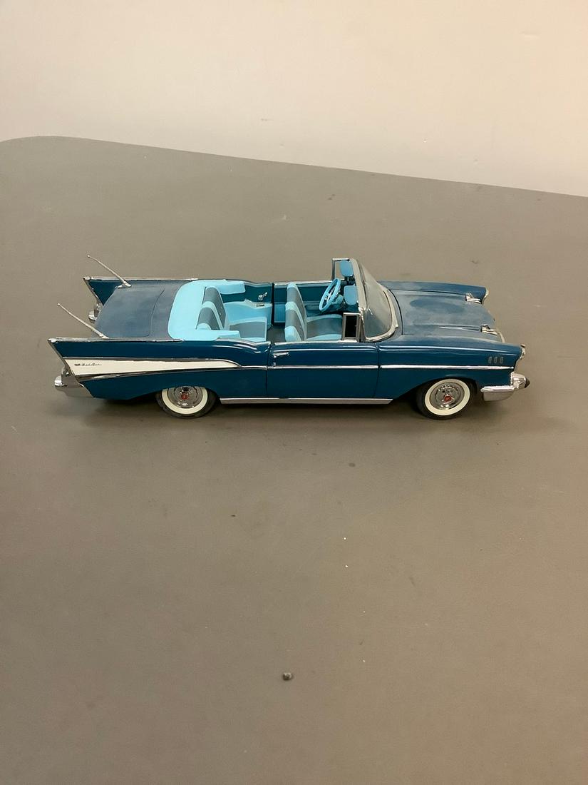 The Danbery Mint 1957 Chevrolet Bel Air 8.5" (1 of 1)
