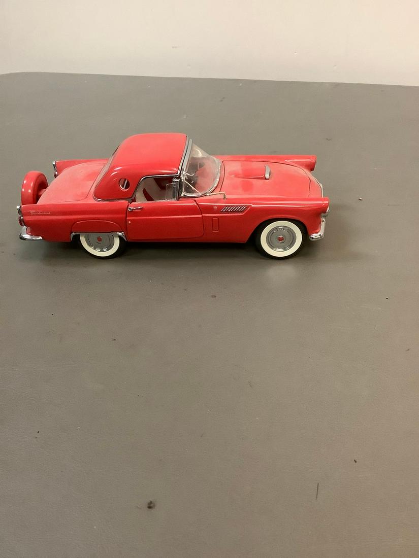 The Danbery Mint 1956 Ford Thunderbird (Side Mirror Broken) 7.5 (1 of 1)