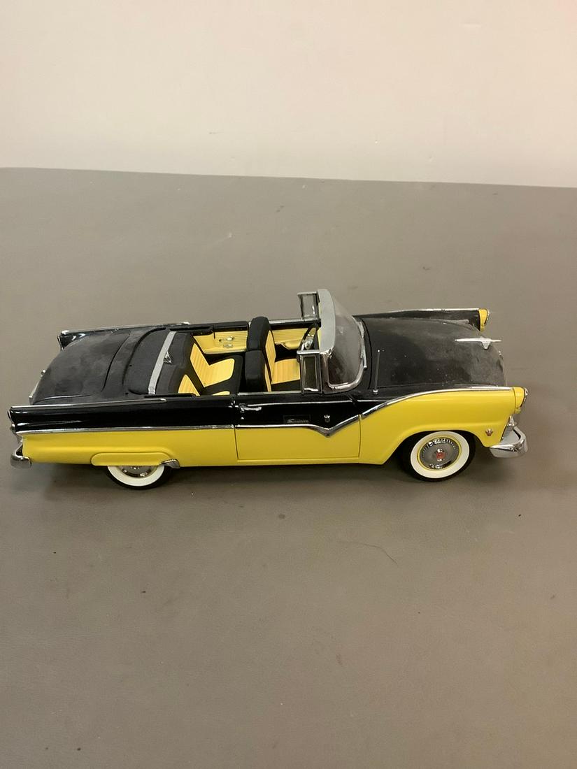 The Danbery Mint Limited Edition Serial # 602 1955 Ford Fairlane Sunliner 8" (1 of 1)