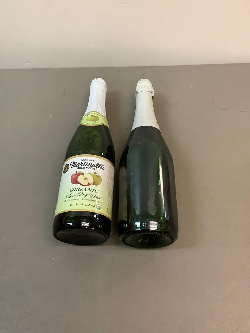 Vintage Sealed Martinellis Gold Medal Organic Sparkling Apple Cider 750ml and More: Vintage Sealed Martinellis Gold Medal Organic Sparkling Apple Cider 750ml and More