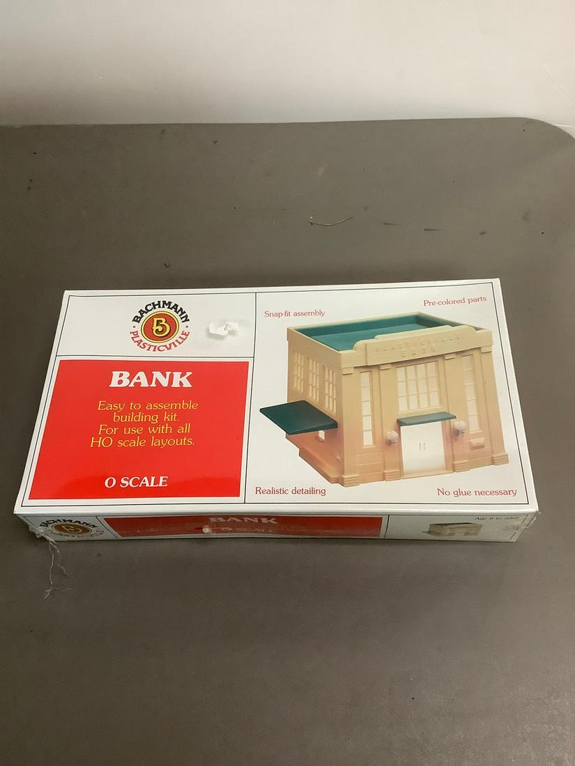 Sealed Bachmann Plasticville U.S.A. Bank Building Kit (1 of 1)