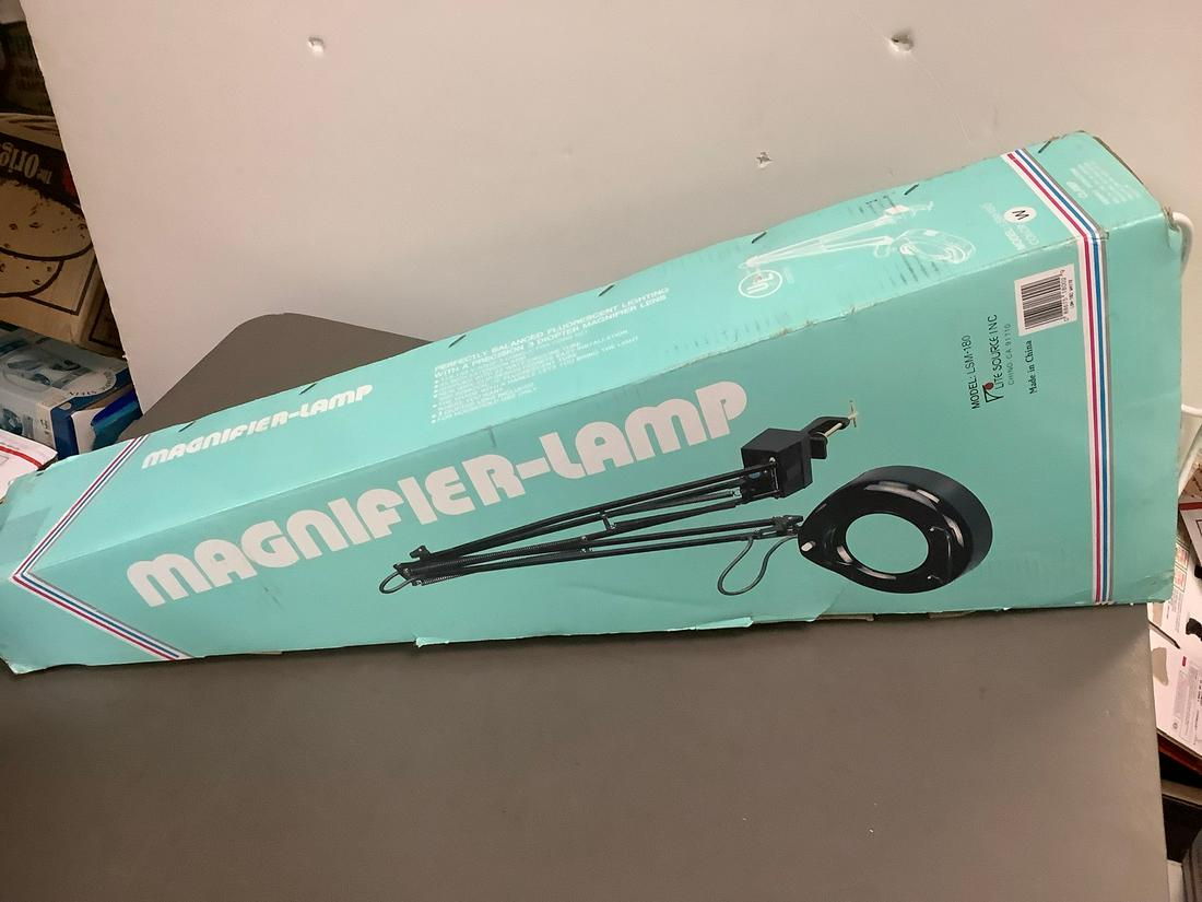 Magnifier-Lamp Model LSM-180: Magnifier-Lamp Model LSM-180