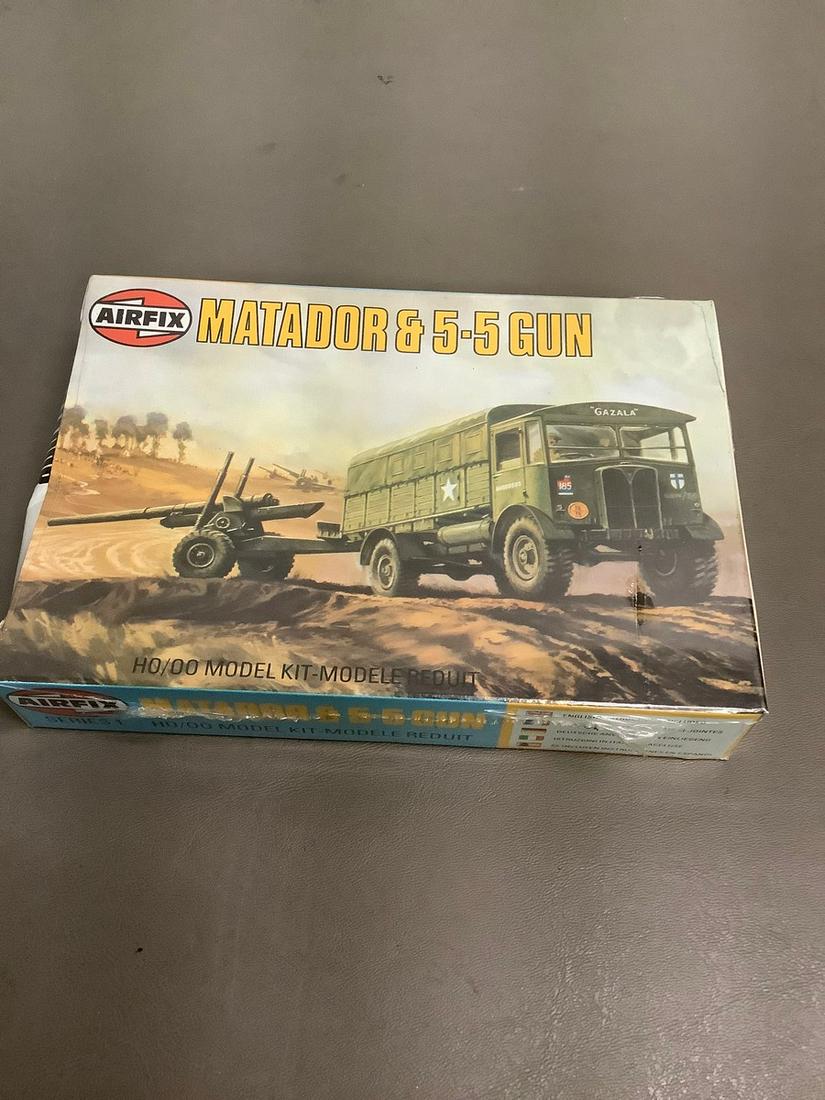 Vintage Sealed AirFix Matador & 5-5 Gun HO/00 Model Kit: Vintage Sealed AirFix Matador & 5-5 Gun HO/00 Model Kit